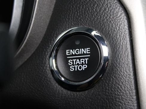 Used 2018 Ford Fusion SE FWD image 15