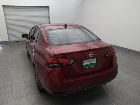 Used 2020 Nissan Versa SV FWD image 6