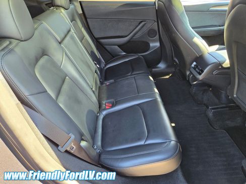 Used 2024 Tesla Model Y Long Range RWD image 13