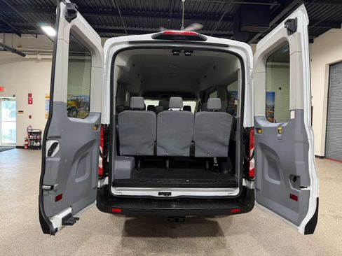 Used 2019 Ford Transit 150 XLT RWD image 24