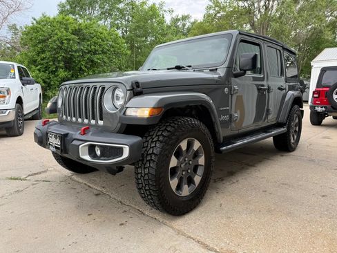 Used 2021 Jeep Wrangler Unlimited Sahara AWD/4WD image 4