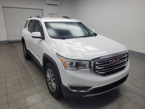 Used 2019 GMC Acadia SLE image 13