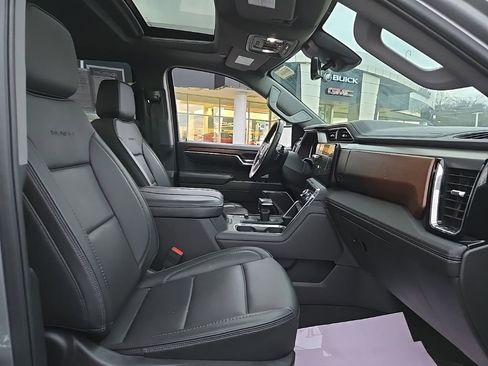 Used 2025 GMC Sierra 1500 Denali w/ Denali Reserve Package image 13