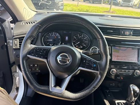 Used 2019 Nissan Rogue SL w/ Premium Package AWD/4WD image 35