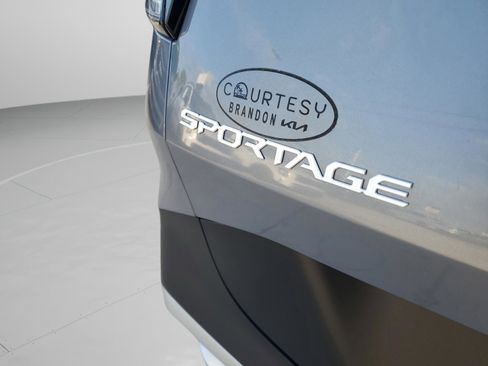 Certified 2025 Kia Sportage EX image 8