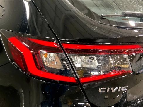 Used 2024 Honda Civic Sport Touring image 29