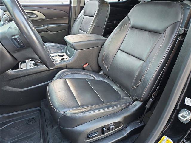 Used 2021 Chevrolet Traverse LT w/ LT Premium Package FWD image 16