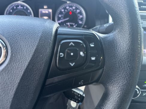 Used 2017 Toyota Camry LE FWD image 19