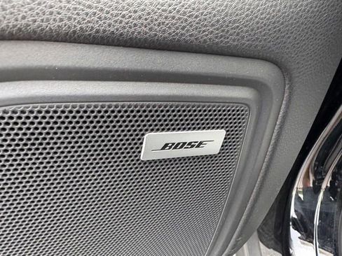 Used 2021 Porsche Macan w/ Premium Package AWD/4WD image 18