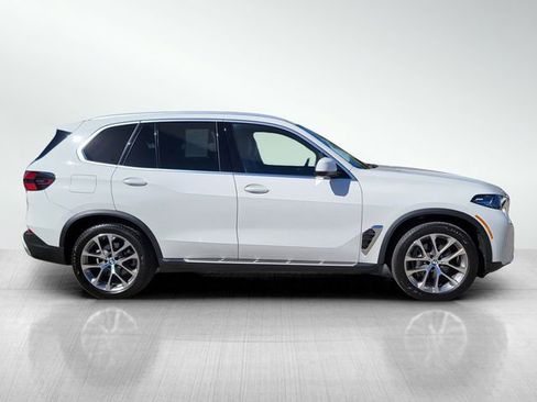 Used 2024 BMW X5 xDrive40i w/ Premium Package image 4