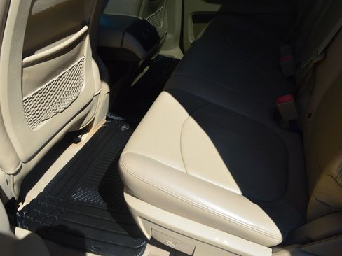 Used 2007 Saturn Outlook XR w/ Premium Trim Pkg image 14