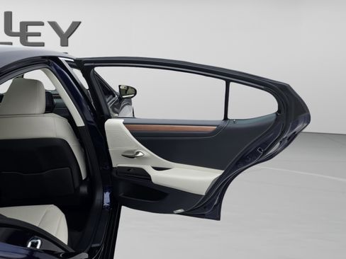 New 2025 Lexus ES 350 w/ Premium Package image 23