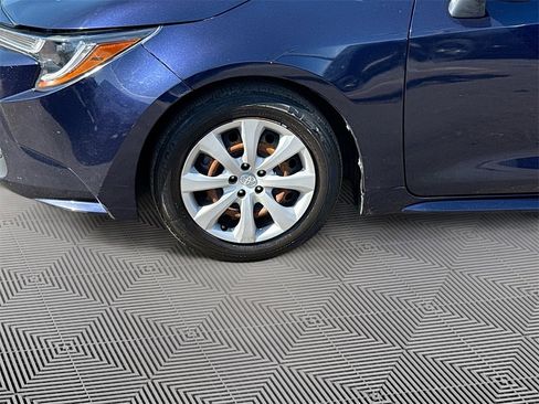 Used 2021 Toyota Corolla LE image 33