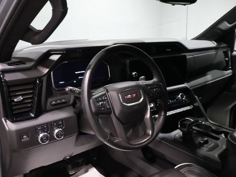 Used 2025 GMC Sierra 1500 AT4X image 16