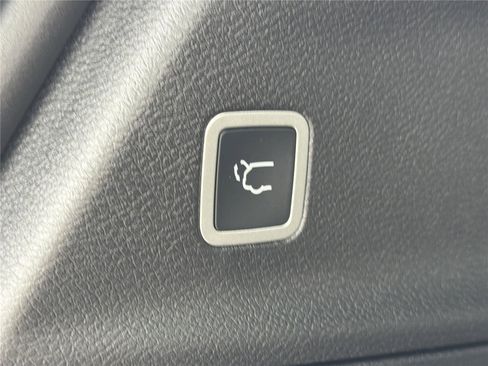 New 2026 Chrysler Pacifica Select FWD image 16