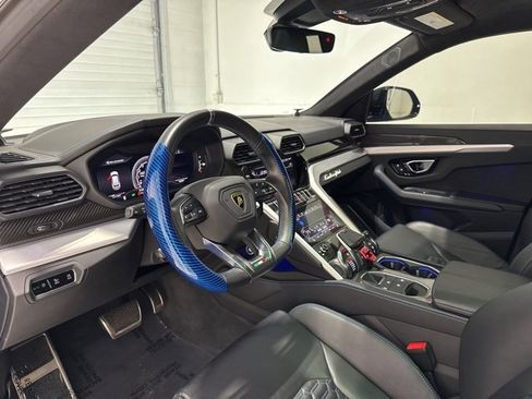 Used 2020 Lamborghini Urus image 21