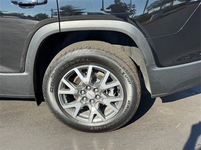 Used 2023 GMC Acadia SLE w/ Driver Convenience Package