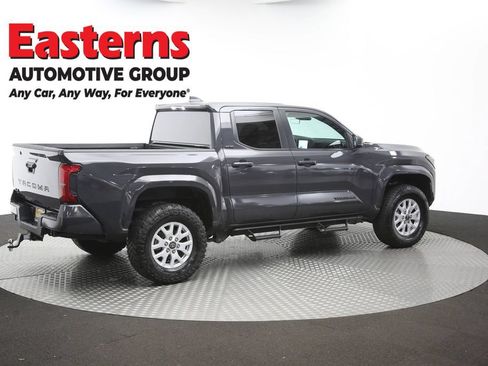 Used 2025 Toyota Tacoma SR5 AWD/4WD image 42