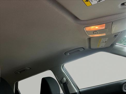 Used 2023 Kia Soul LX w/ LX Technology Package FWD image 26
