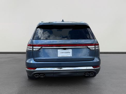 Used 2020 Lincoln Aviator Reserve w/ Equipment Group 202A image 4