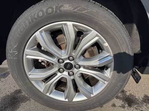 Used 2024 Ford Edge Titanium image 13