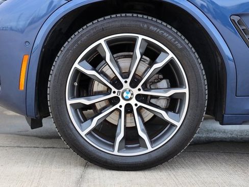 Used 2021 BMW X4 xDrive30i w/ M Sport Package image 9