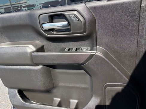 Used 2024 Chevrolet Silverado 2500 Custom image 20