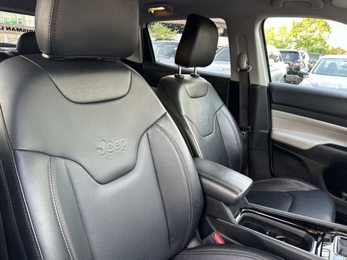 Certified 2022 Jeep Compass Limited AWD/4WD image 11