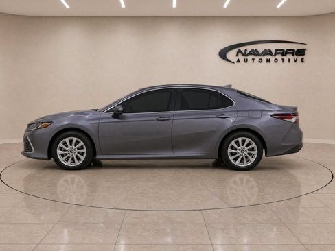Used 2023 Toyota Camry LE w/ Convenience Package FWD image 4