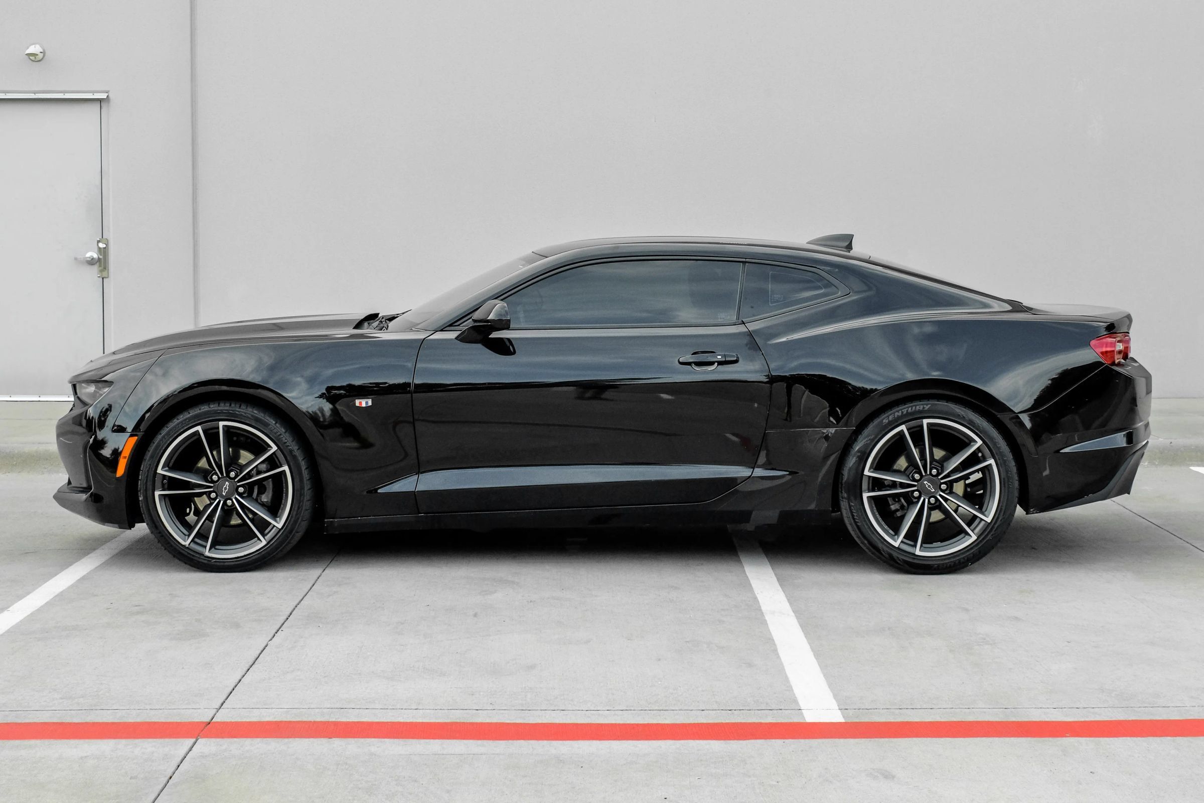 Used 2019 Chevrolet Camaro LT RWD image 10