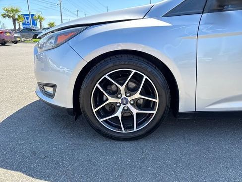 Used 2018 Ford Focus SEL FWD image 27