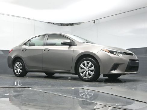 Used 2016 Toyota Corolla L image 36
