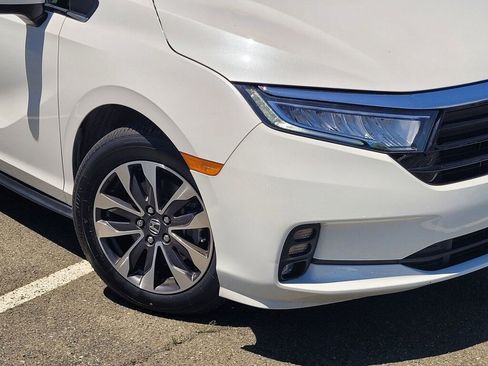 Certified 2024 Honda Odyssey EX-L image 9