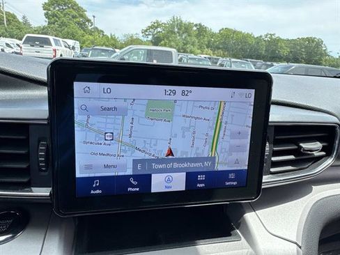 Used 2023 Ford Explorer XLT w/ Equipment Group 202A AWD/4WD image 14