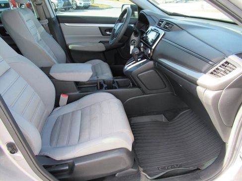 Used 2017 Honda CR-V LX image 9