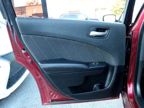 Used 2020 Dodge Charger SXT w/ Blacktop Package image 30