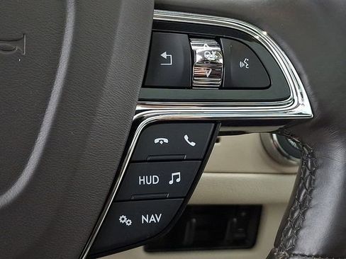 Used 2020 Lincoln Navigator L Reserve w/ Luxury Package AWD/4WD image 23