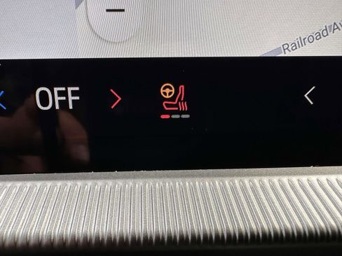 Used 2025 Ford Explorer ST-Line image 24