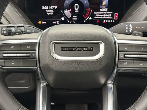 Used 2026 GMC Yukon Denali w/ Sun & Power Step Package AWD/4WD image 25