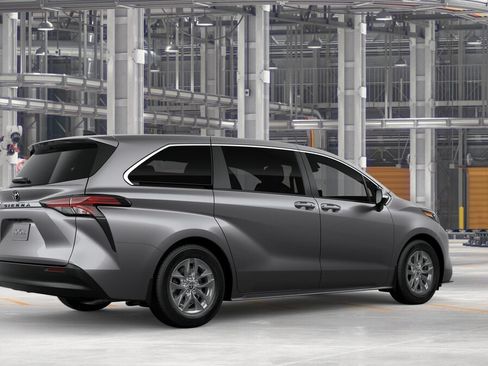New 2026 Toyota Sienna LE FWD image 10