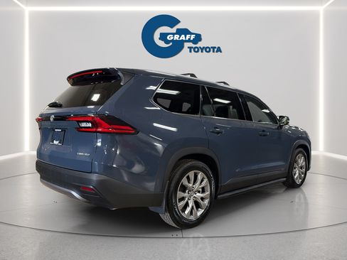 Used 2025 Toyota Grand Highlander FWD image 6