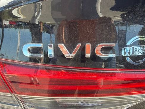 Used 2024 Honda Civic EX image 9