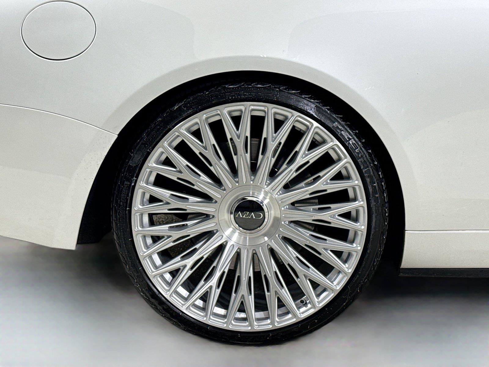Used 2016 Rolls-Royce Dawn RWD image 39
