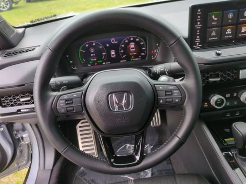 Used 2025 Honda Accord Sport image 14