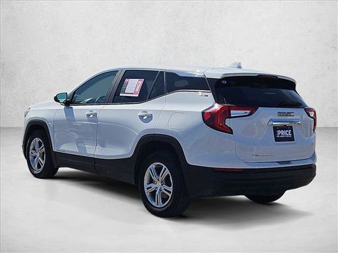 Used 2024 GMC Terrain SLE FWD image 8