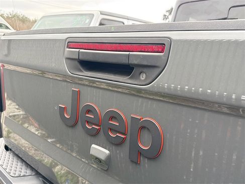 Used 2021 Jeep Gladiator Mojave w/ Auxiliary Switch Group image 8