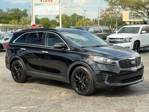Used 2019 Kia Sorento S image 11