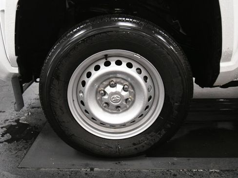 Used 2025 Toyota Tacoma SR image 28