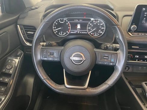 Certified 2024 Nissan Rogue SV w/ SV Premium Package FWD image 12