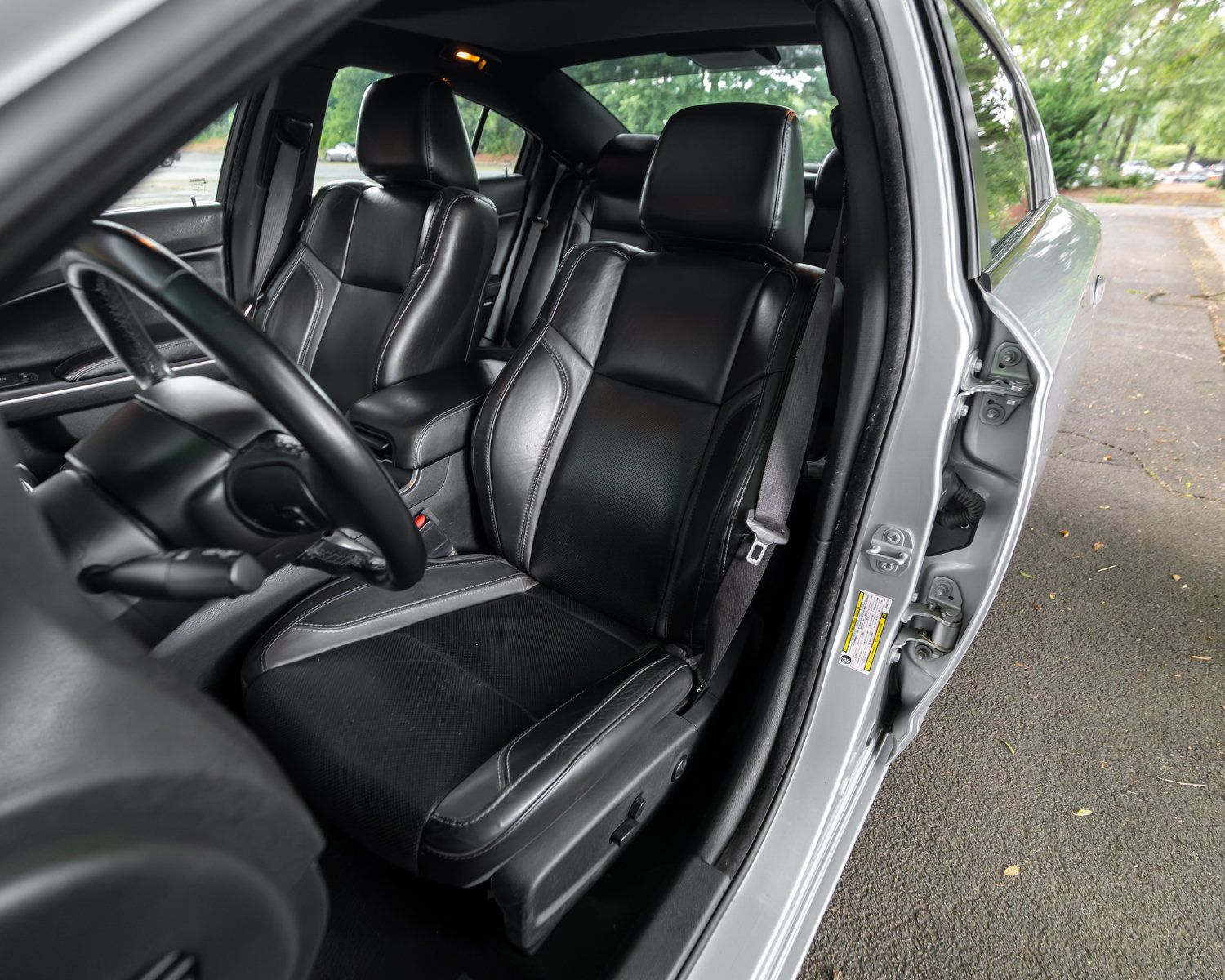 Used 2021 Dodge Charger SXT w/ Leather Interior Group RWD image 13